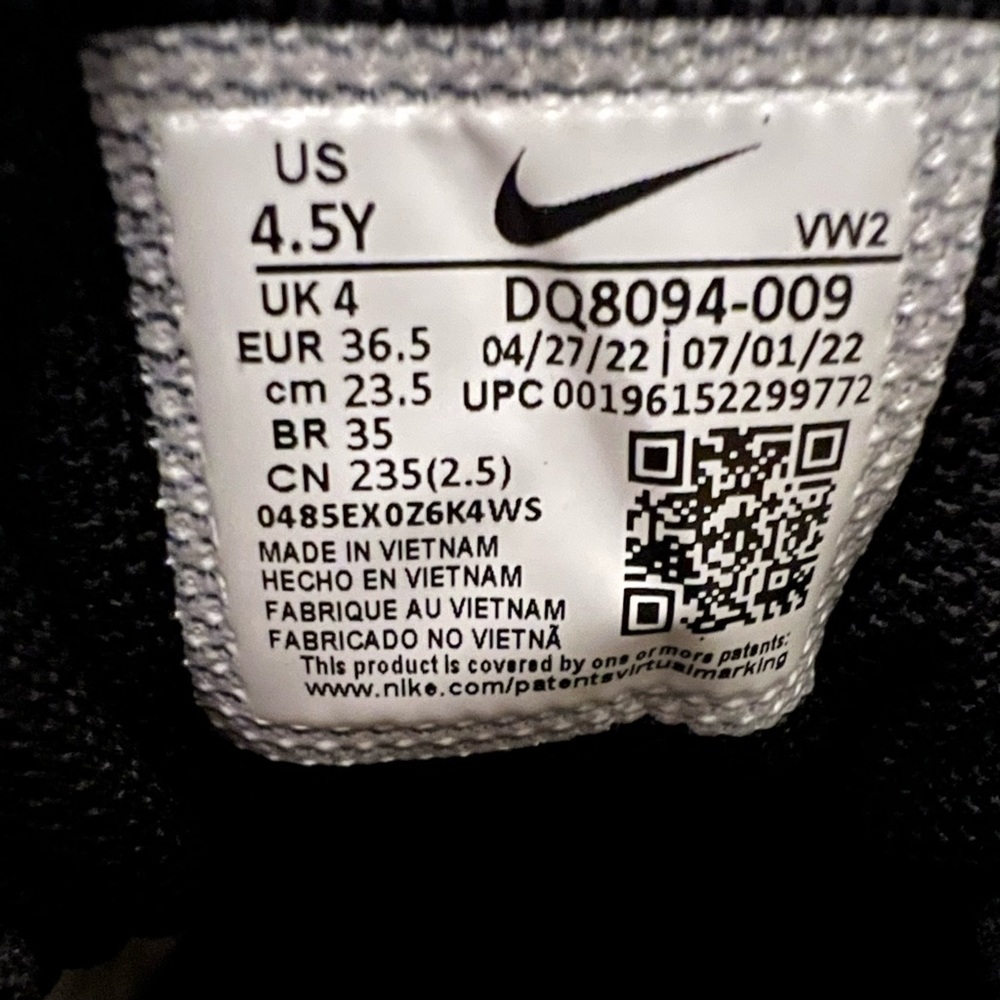 Nike Kids' Grade School Kyrie Flytrap 6 Basketball Shoes